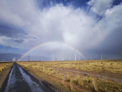 太阳城官网助力全球首条±800kV清洁能源外送建设项目在青海顺遂投运