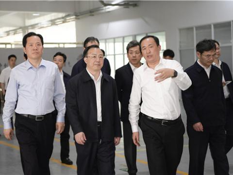 江苏省省长吴政隆莅临太阳城官网集团走访调研